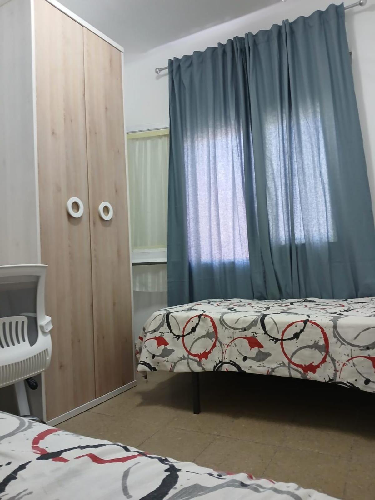 Hostal Ideal Gava Gavà Exterior foto